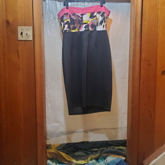 Dress - Picture 2 of 3